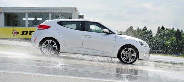 2011 HYUNDAI VELOSTER