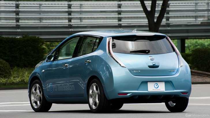 2011 NISSAN