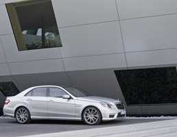 2011 MERCEDES-BENZ E63