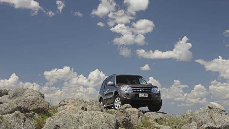 2010 MITSUBISHI PAJERO