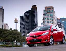 2011 TOYOTA YARIS