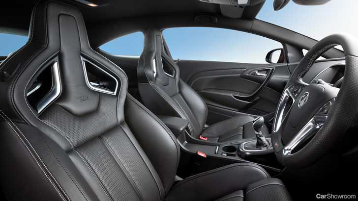 2011 HOLDEN