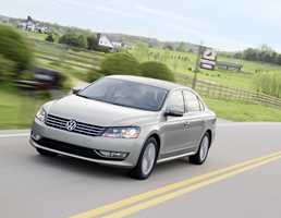 2011 VOLKSWAGEN PASSAT