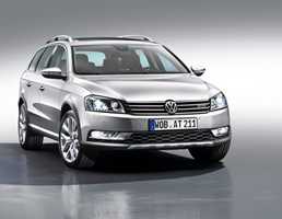 2011 VOLKSWAGEN PASSAT
