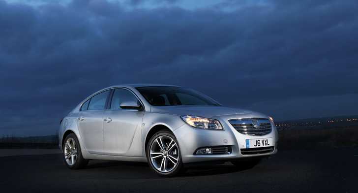2011 HOLDEN