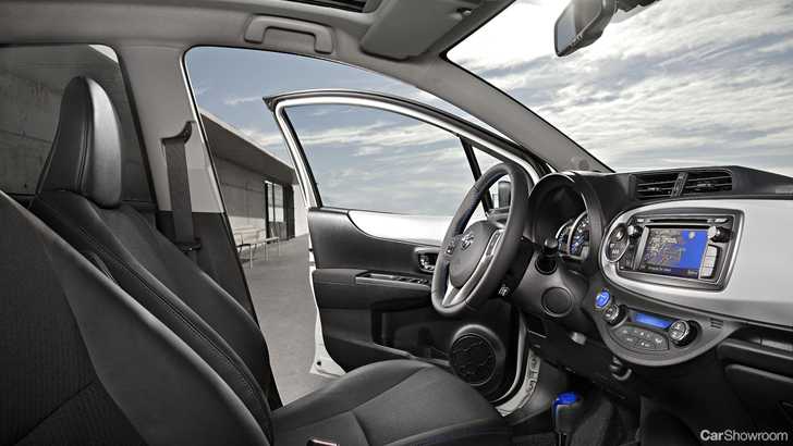 2012 TOYOTA YARIS