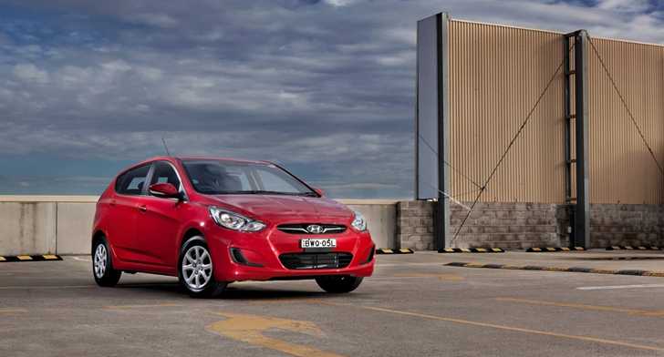 2012 HYUNDAI ACCENT