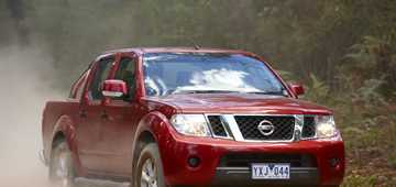 2012 NISSAN NAVARA