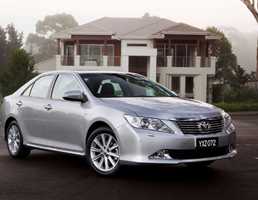 2012 TOYOTA AURION