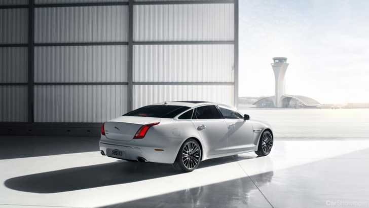 2012 JAGUAR XJ 4D SEDAN