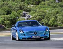 2012 MERCEDES-BENZ SLS