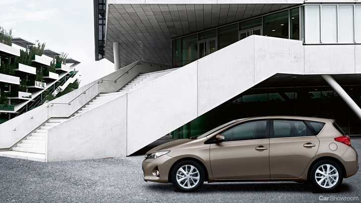 2012 TOYOTA COROLLA