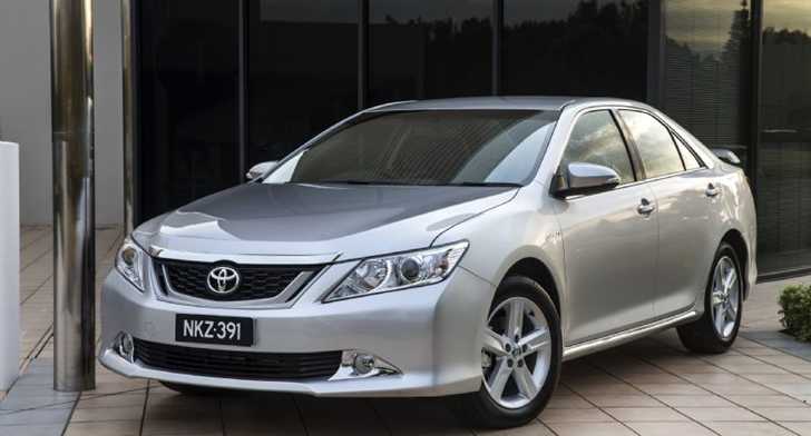 2012 TOYOTA AURION