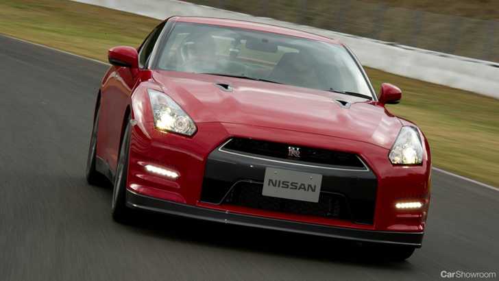 2012 NISSAN GT-R
