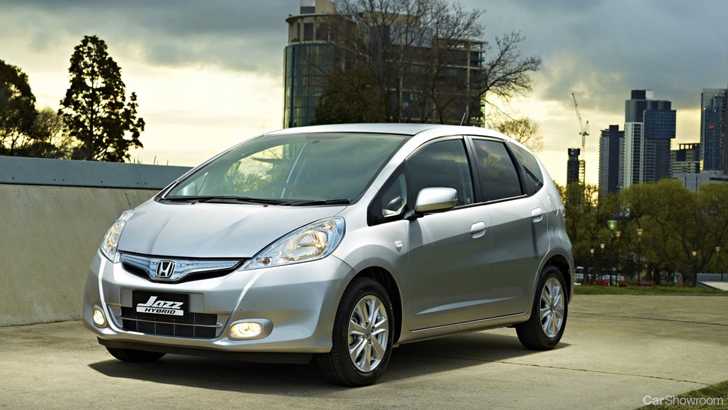 2013 HONDA JAZZ