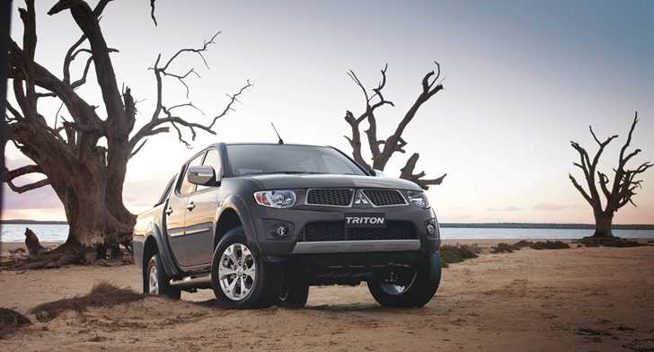 2013 MITSUBISHI TRITON