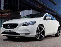 2013 VOLVO V40