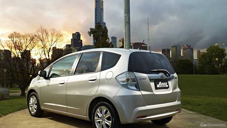 2013 HONDA JAZZ