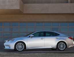 2013 LEXUS