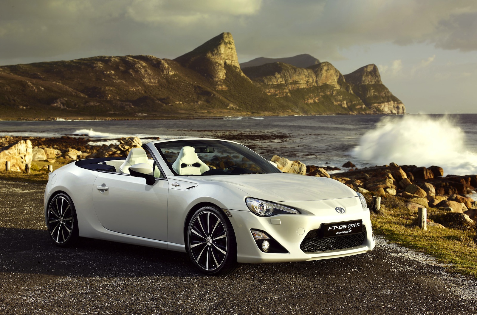 News - Convertible Toyota 86 Breaks Cover