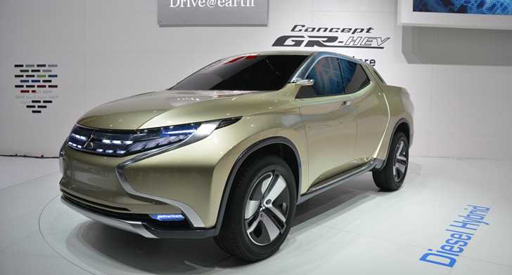 2013 MITSUBISHI