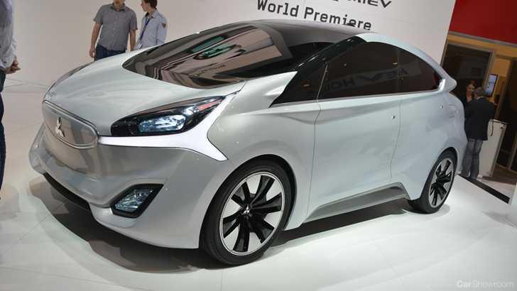 2013 MITSUBISHI