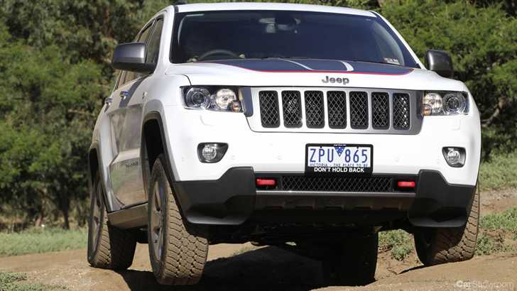 2013 JEEP GRAND CHEROKEE 4D WAGON
