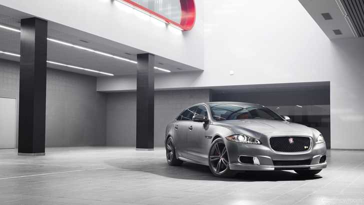 2013 JAGUAR XJ
