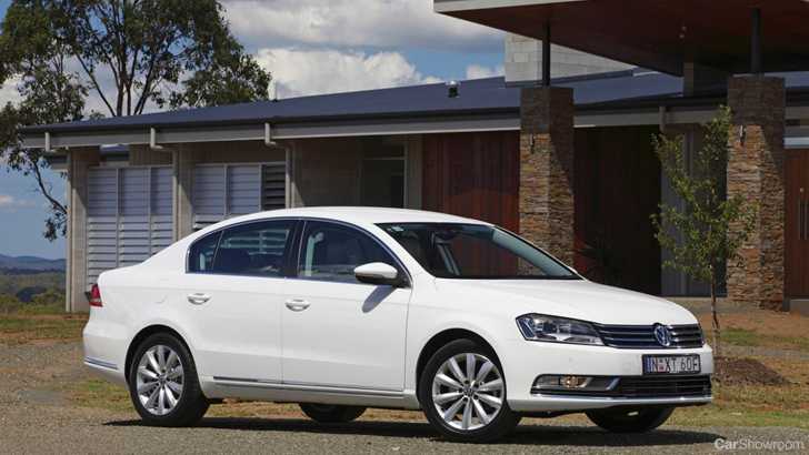 2013 VOLKSWAGEN PASSAT