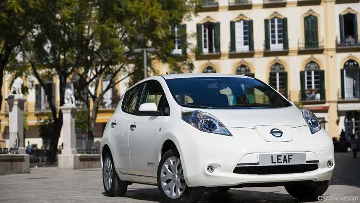 2013 NISSAN LEAF