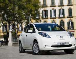 2013 NISSAN LEAF