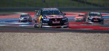 Whincup-Lowndes Dominate As V8s Fail To Fire in U.S.A. 