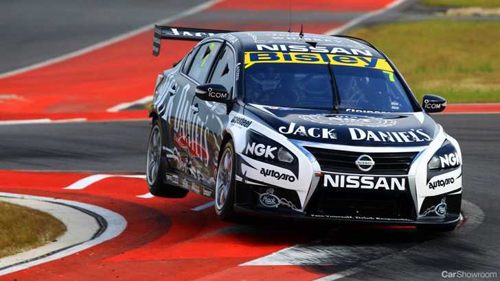 Whincup-Lowndes Dominate As V8s Fail To Fire in U.S.A.