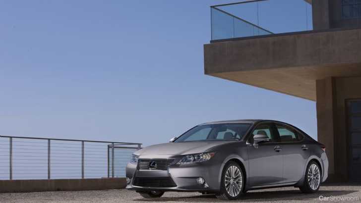 2013 LEXUS