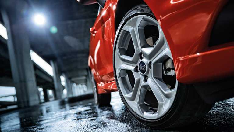2013 FORD FIESTA
