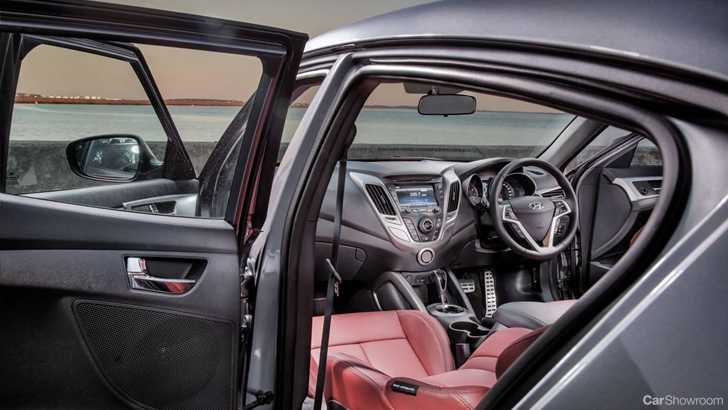 2013 HYUNDAI VELOSTER 3D COUPE