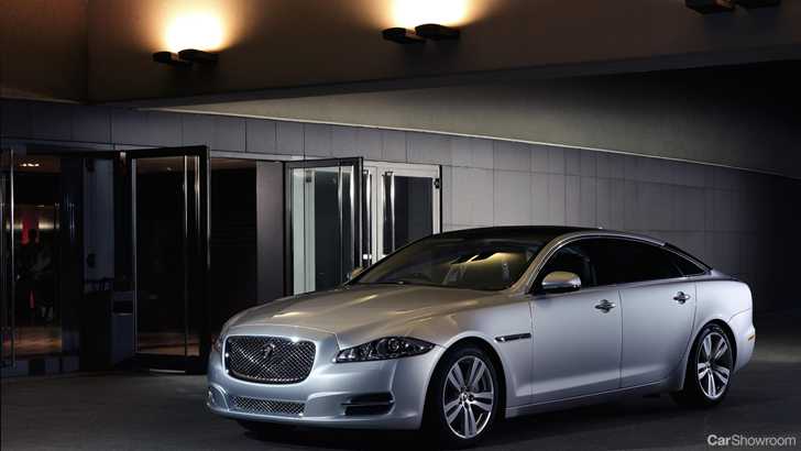 2013 JAGUAR XJ