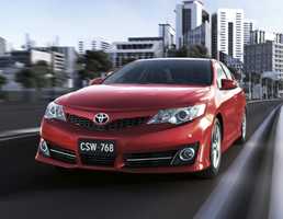 2013 TOYOTA CAMRY