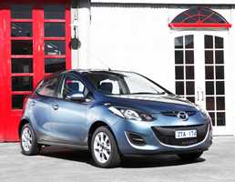 2013 MAZDA MAZDA2