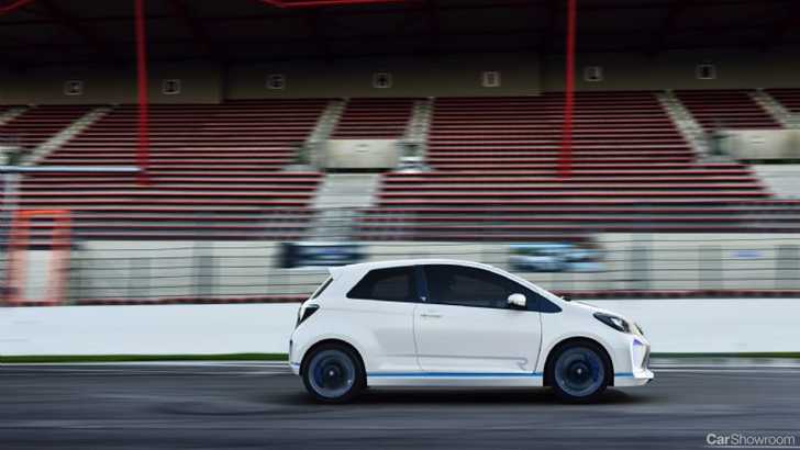 2013 TOYOTA YARIS