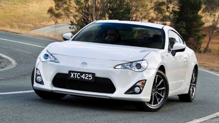 2013 TOYOTA