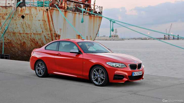 2013 BMW 2