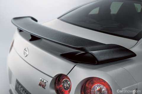 2013 NISSAN GT-R