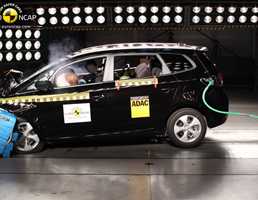 2013 KIA RONDO