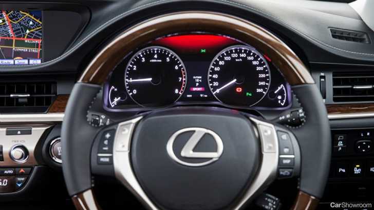2013 LEXUS