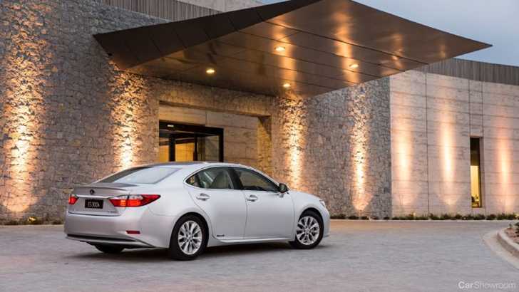2013 LEXUS