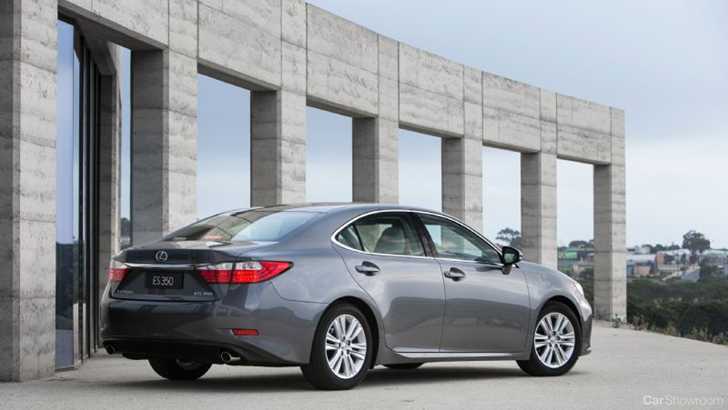 2013 LEXUS