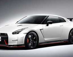 2013 NISSAN GT-R