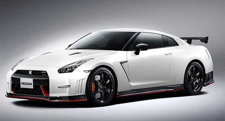 2013 NISSAN GT-R