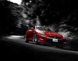 2013 NISSAN GT-R